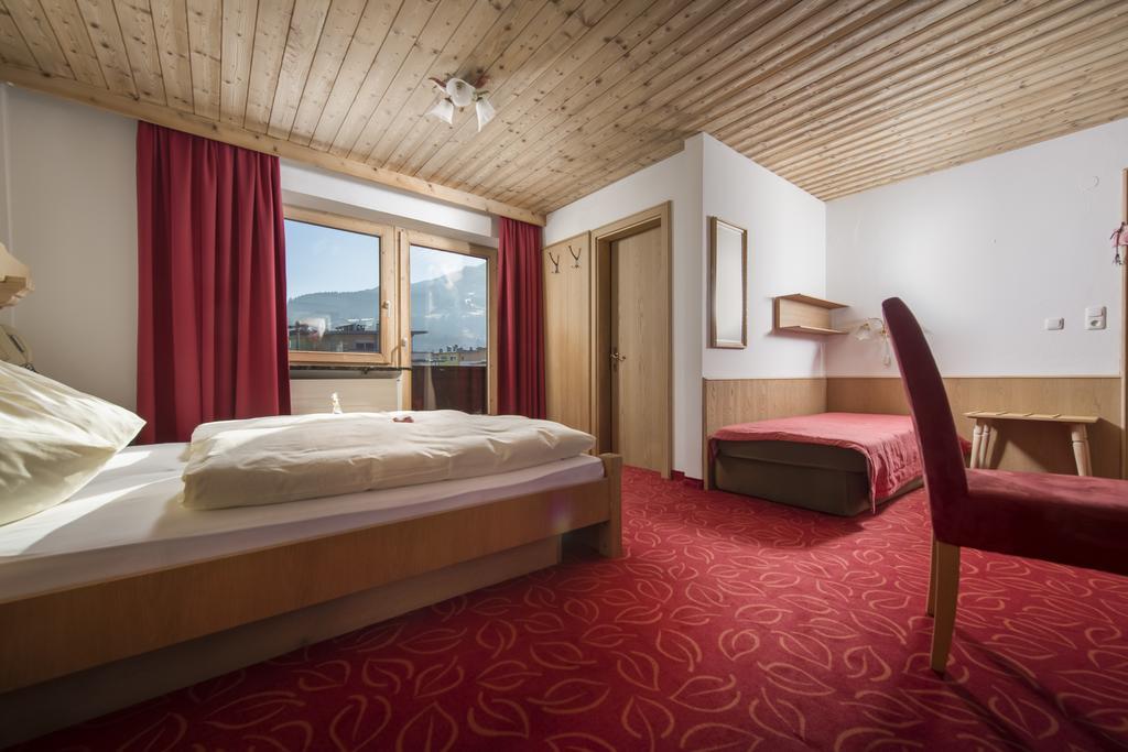 Familienhotel Central Sankt Johann in Tirol Bilik gambar