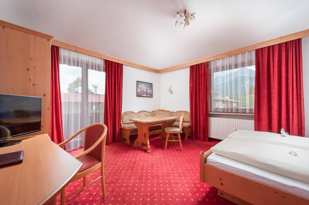 Familienhotel Central Sankt Johann in Tirol Bilik gambar